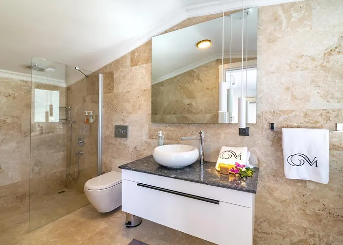 Moonshine Fantastic View Large Privat Pool كالكان