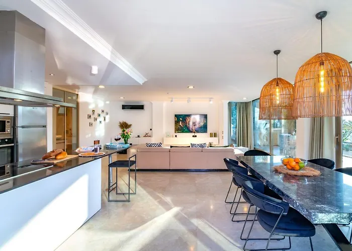 فيلة Moonshine Fantastic View Large Privat Pool