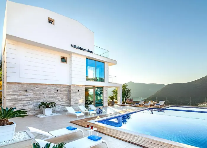 Moonshine Fantastic View Large Privat Pool Villa