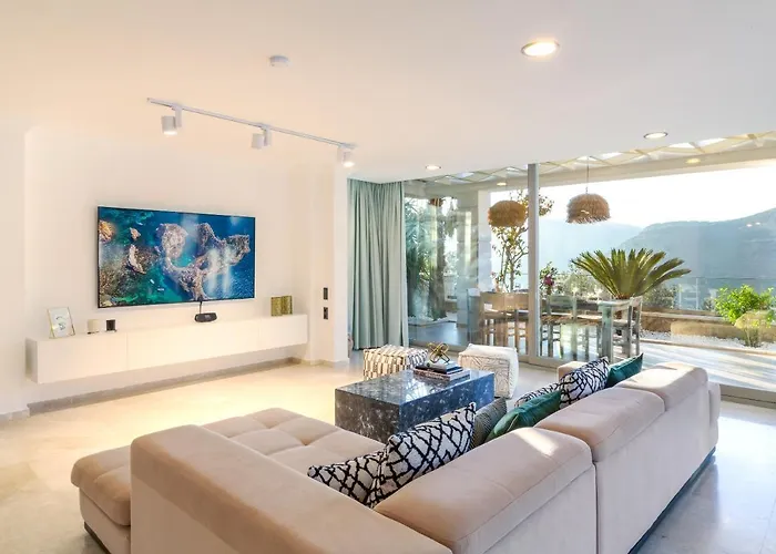 Moonshine Fantastic View Large Privat Pool *